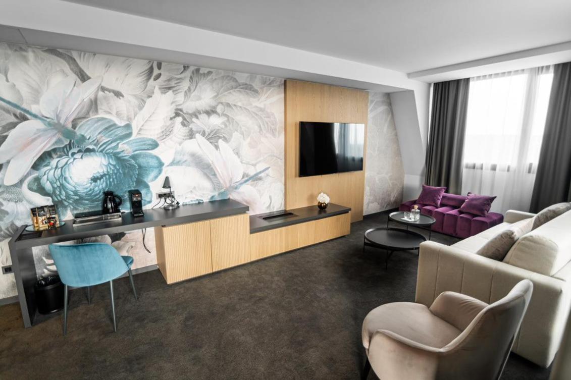 Elegans Hotel Brdo Kranj Ngoại thất bức ảnh